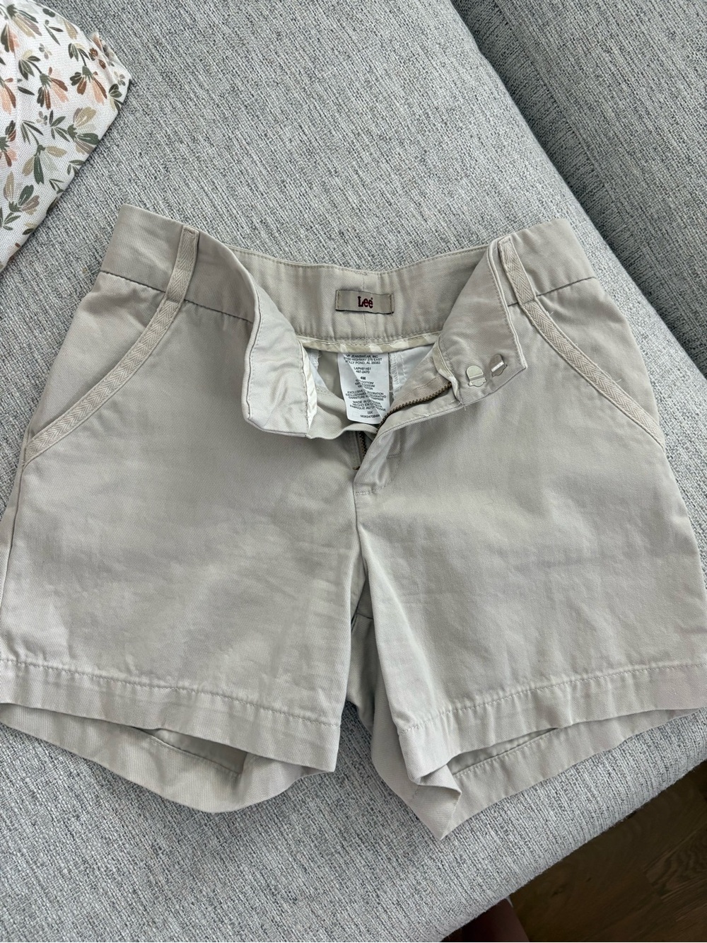Lee Women's High-Rise Beige Casual Shorts-Vintage